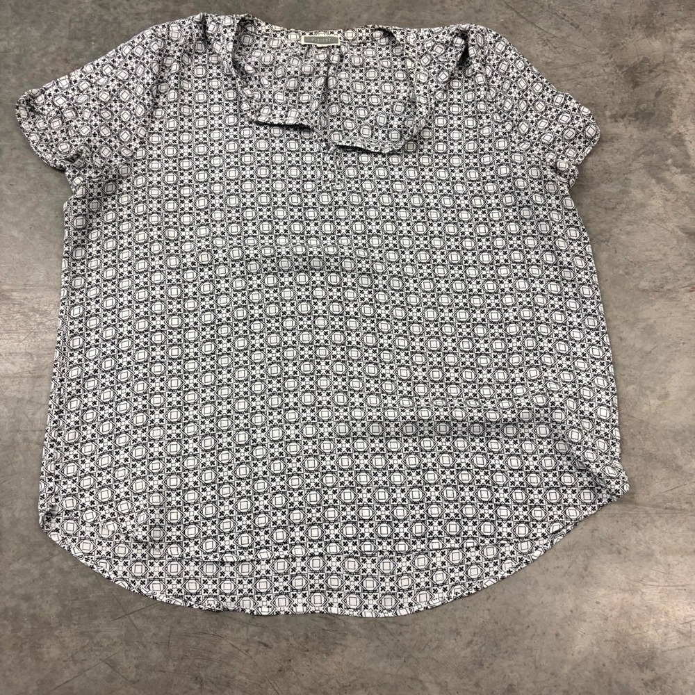 Pleione Geometric Print Blouse Women's XL Black White Split Neck Short Sleeve